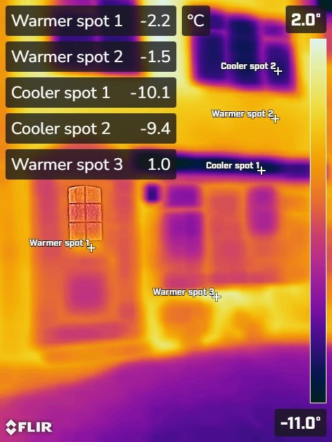 Thermal image of the outside of a house.