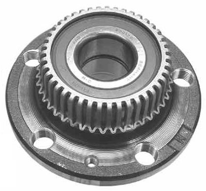 Rear wheel bearing incorporated into hub